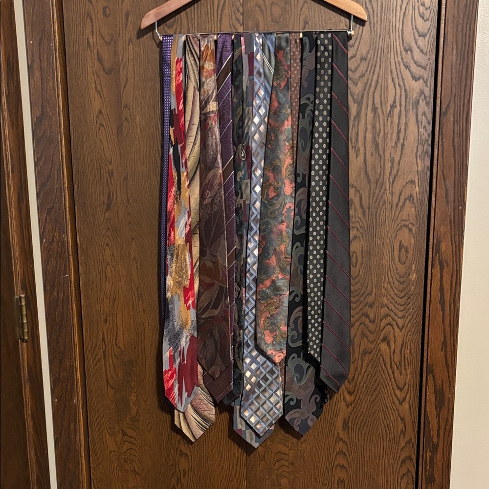 14 Men’s ties